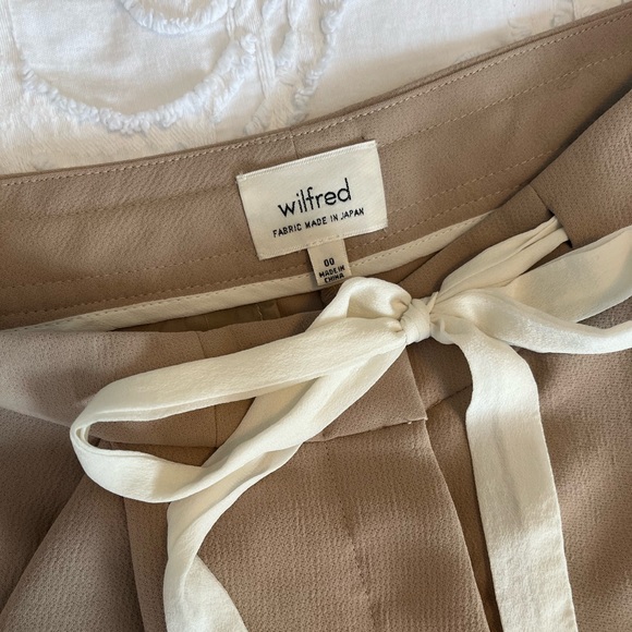 Aritzia Wilfred Pants - Picture 2 of 4